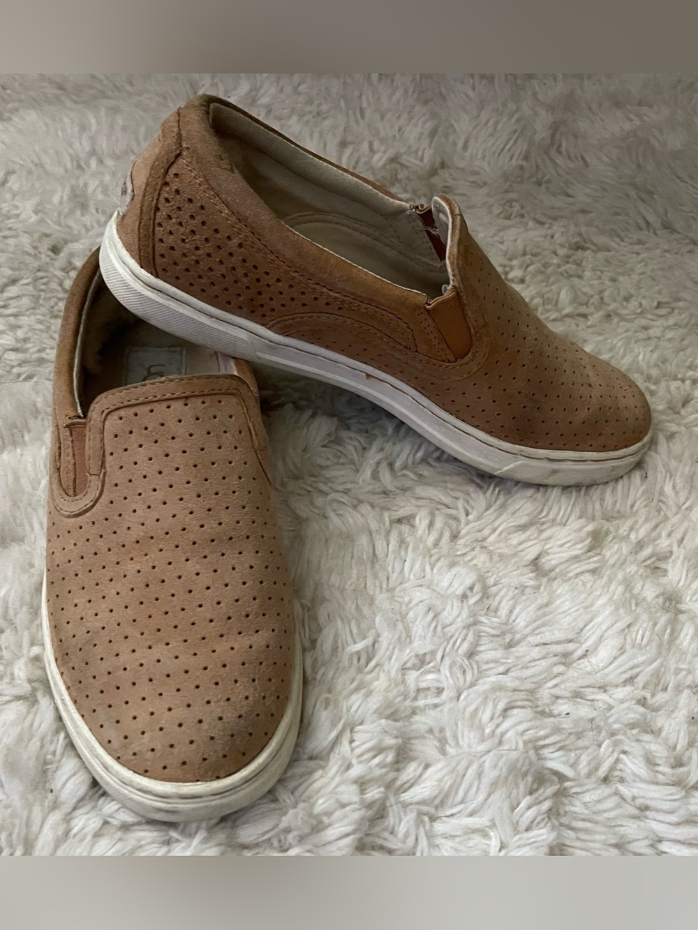 UGG Tan Fierce Geo Perforated Suede Slip-On Sneaker Size 6